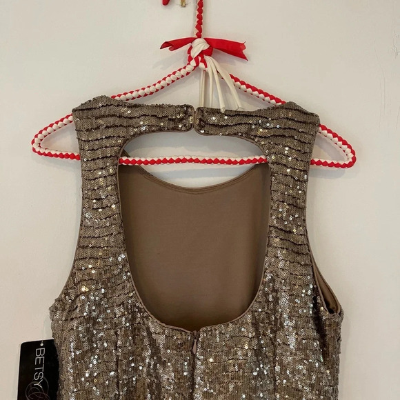 Brand new with tags Betsy and Adam sequined metallic gold shift dress size 14 - Picture 5 of 5